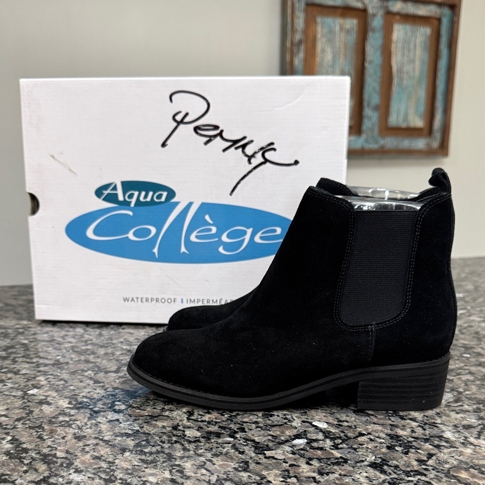 Aqua College waterproof Black Suede Ankle Boots NEW 6.5
